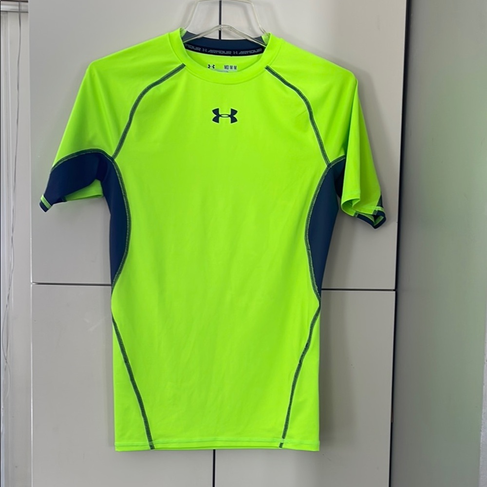 Under Armour Men's, M, Neon Green Compression Heat Gear short-sleeve shirt. EUC